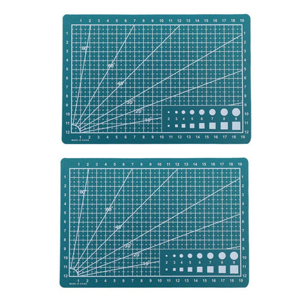 Crofta 2 Gridded Cutting Boards Adults Fabrics Hobby Cutting Sewing Mats for Crafts 21cmx14.5cmx0.9mm